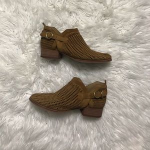Vince Camuto booties for sale!!